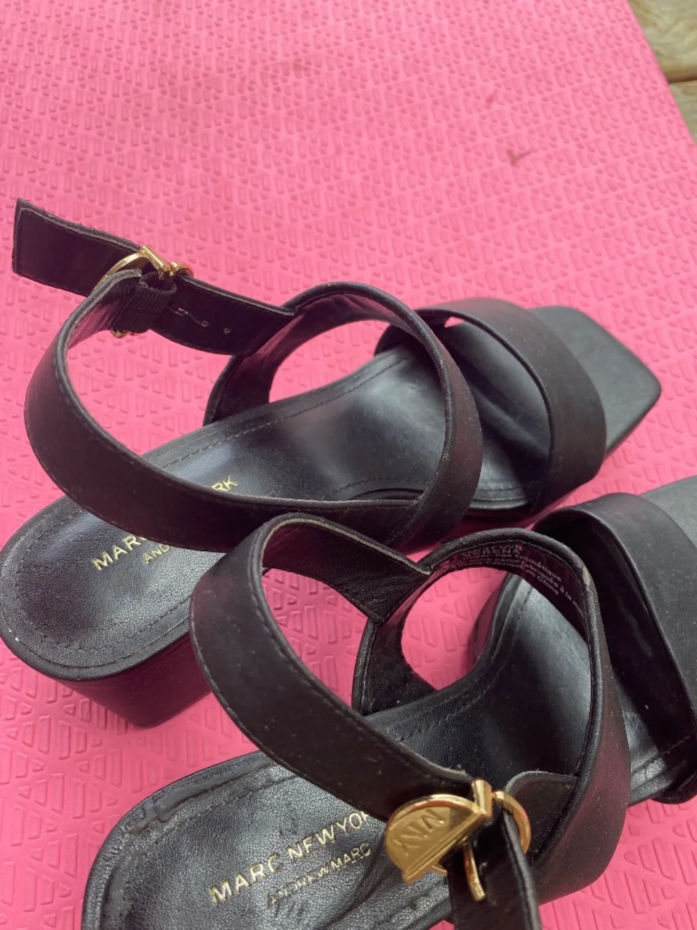 Marc New York Serena block heel sandal size 7 black
